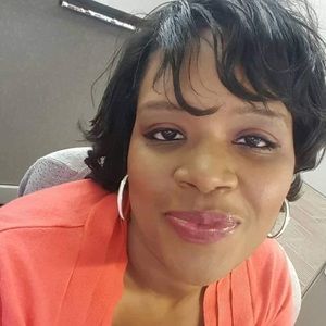 Meet your Posher, Nena